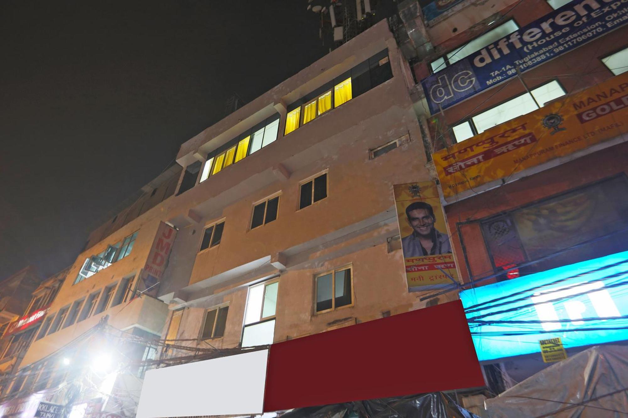 Townhouse South Lawn Hotel New Delhi Exterior photo